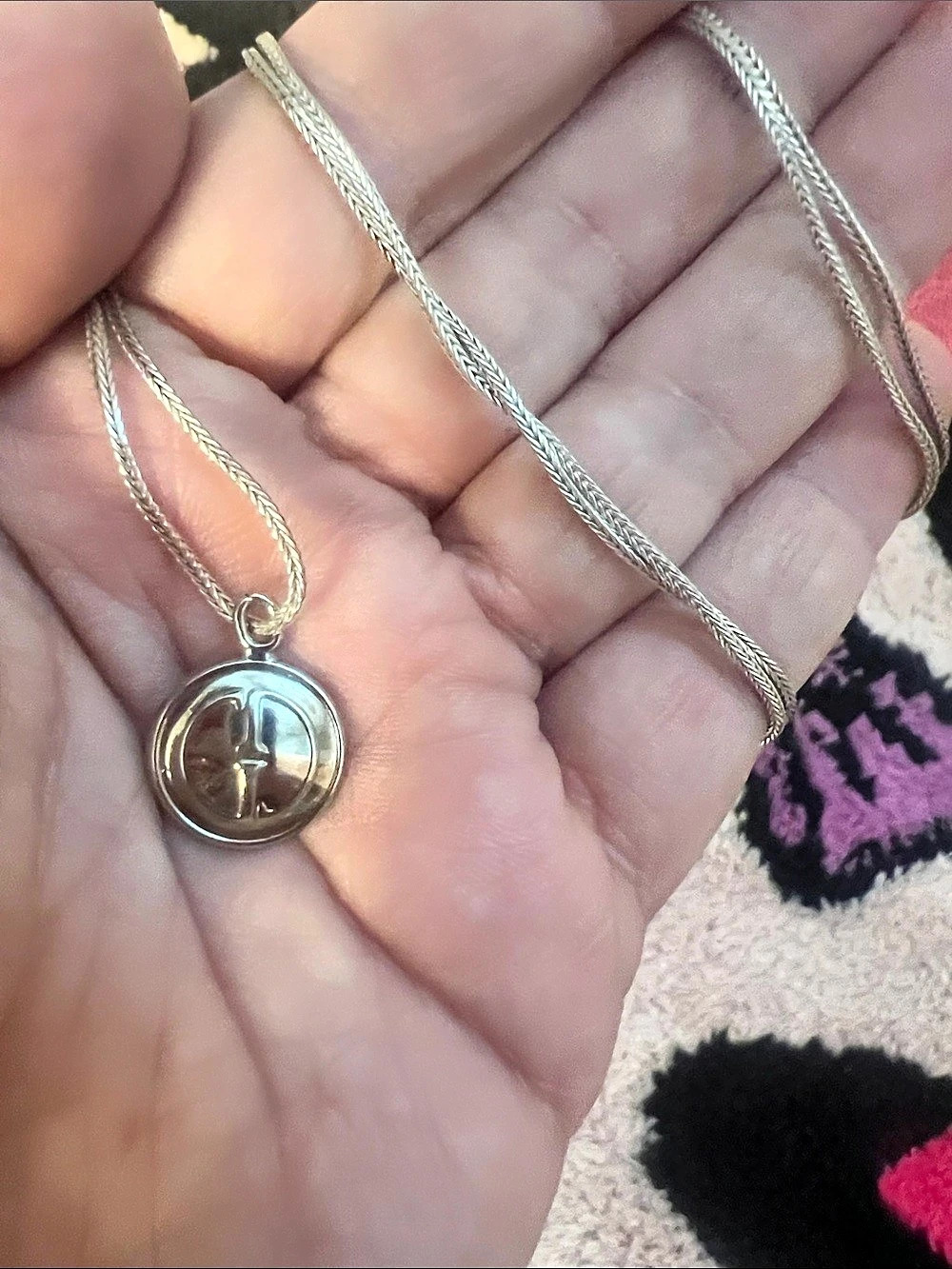 Vintage Gucci double G Round Pendant Necklace Silver